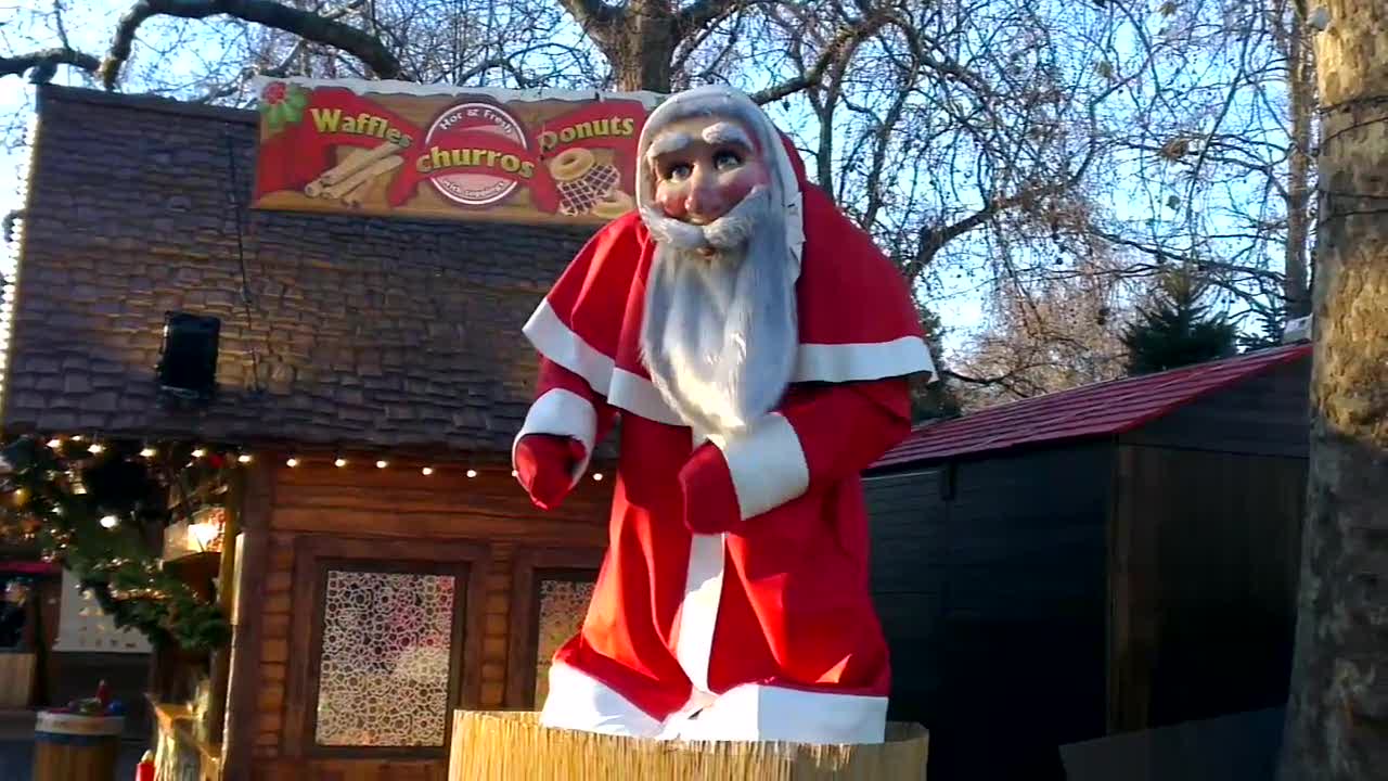 Santa Claus in Winter Wonderland (London 2012)